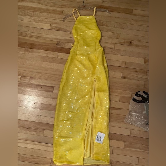 ASOS DESIGN embellished racer neck midaxi dress in allover sequin in yellow - Picture 3 of 6
